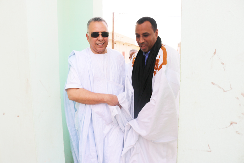  عمدة بلدية دار النعيم يستقبل رئيس اللجنة الوطنية لحقوق الإنسان الأستاذ احمد سالم ولد بوحبيني